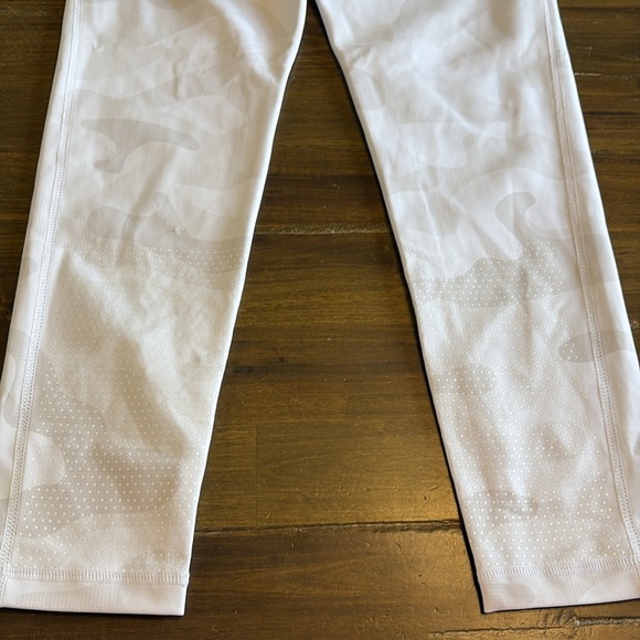 Lilybod Legging Whitley High-Waist Whisper Camo XS Ankle Cropped XS - Picture 3 of 6
